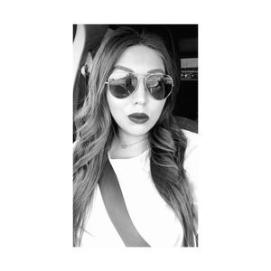 Meet your Posher, Kendra